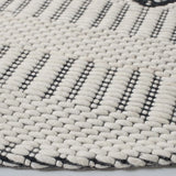 Safavieh Vermont 6'-0" x 6'-0" Rug in Ivory / Black