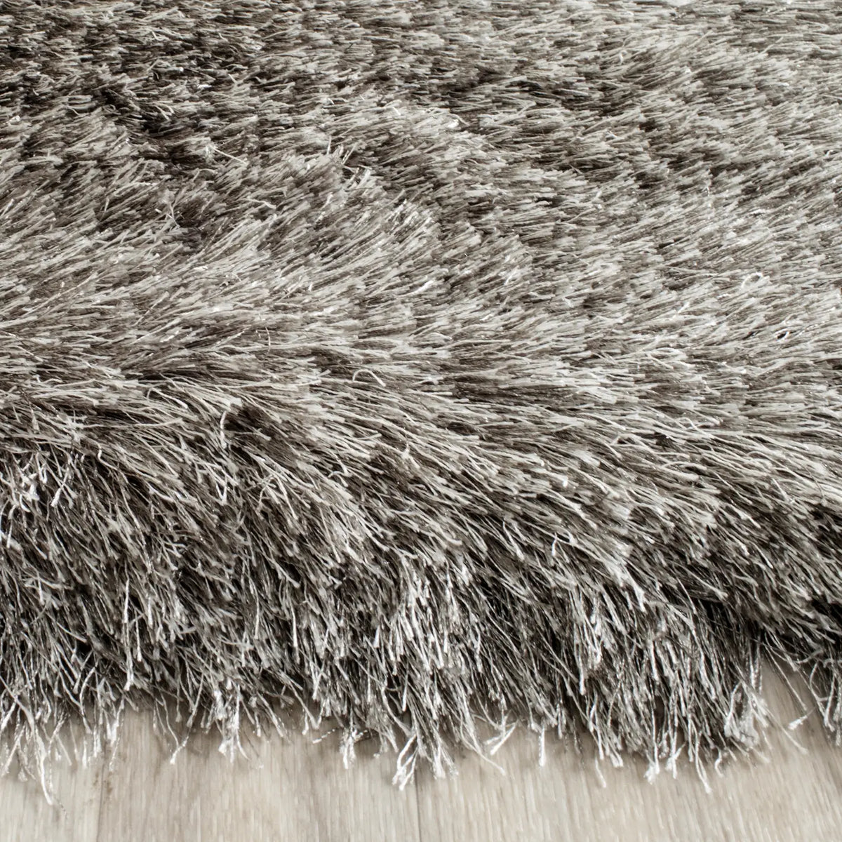 Safavieh Shag 2'-3" x 10'-0" Rug in Silver