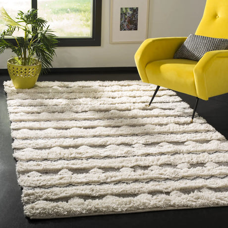 Safavieh Natura 5'-0" x 8'-0" Rug in Ivory / Grey