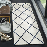 Safavieh Blossom 2'-3" x 8'-0" Rug in Ivory / Navy
