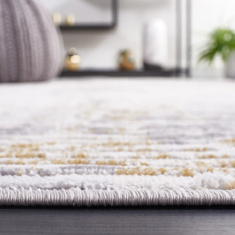 Safavieh Palma 4'-0" x 6'-0" Rug in Beige / Light Grey