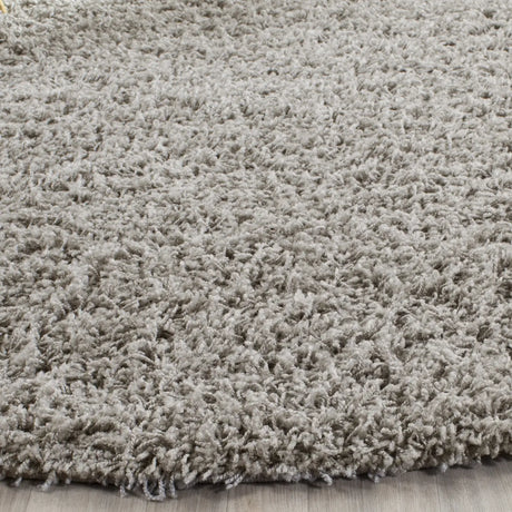 Safavieh Sga-Athens Shag 6'-7" x 6'-7" Rug in Light Grey