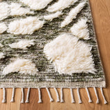 Safavieh Manhattan 4'-0" x 6'-0" Rug in Ivory / Sage