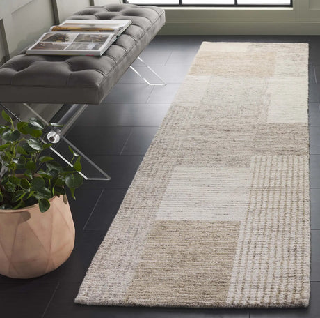 Safavieh Ebony 2'-3" x 9'-0" Rug in Ivory / Beige