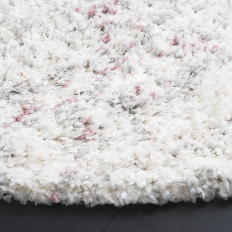 Safavieh Fontana Shag  800 6'-7" x 6'-7" Rug in Pink / Ivory