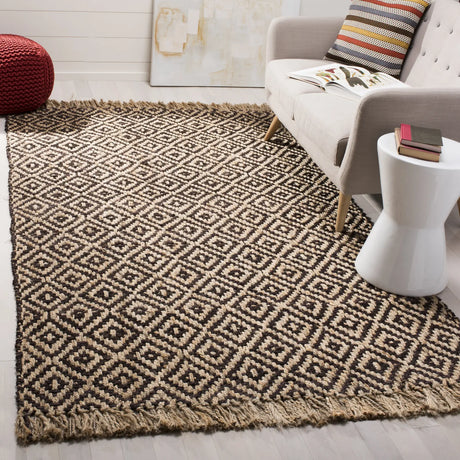 Safavieh Natural Fiber 4'-0" x 6'-0" Rug in Brown / Natural