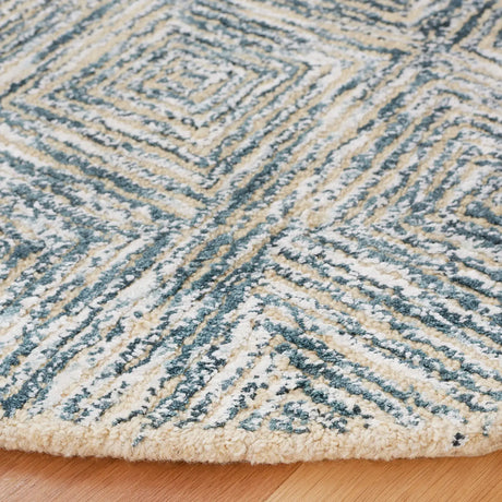 Safavieh Soho 6'-0" x 6'-0" Rug in Ivory / Green