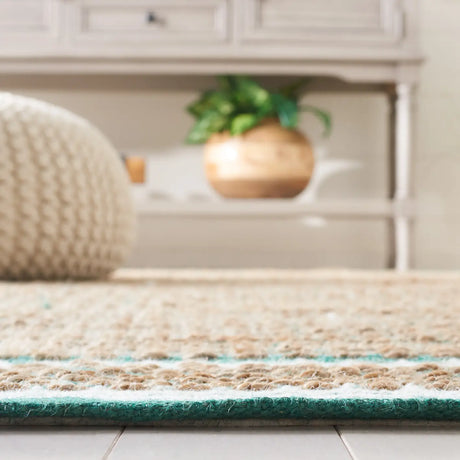 Safavieh Natural Fiber 4'-0" x 6'-0" Rug in Natural / Green
