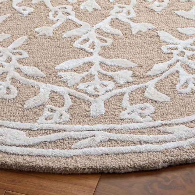 Safavieh Glamour 6'-0" x 6'-0" Rug in Beige / Ivory