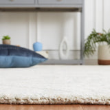Safavieh Ebony 4'-0" x 6'-0" Rug in Blue / Ivory