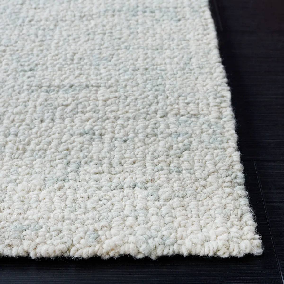 Safavieh Abstract 4'-0" x 6'-0" Rug in Light Sage / Ivory