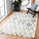 Safavieh Casablanca 4'-0" x 6'-0" Rug in Ivory / Grey