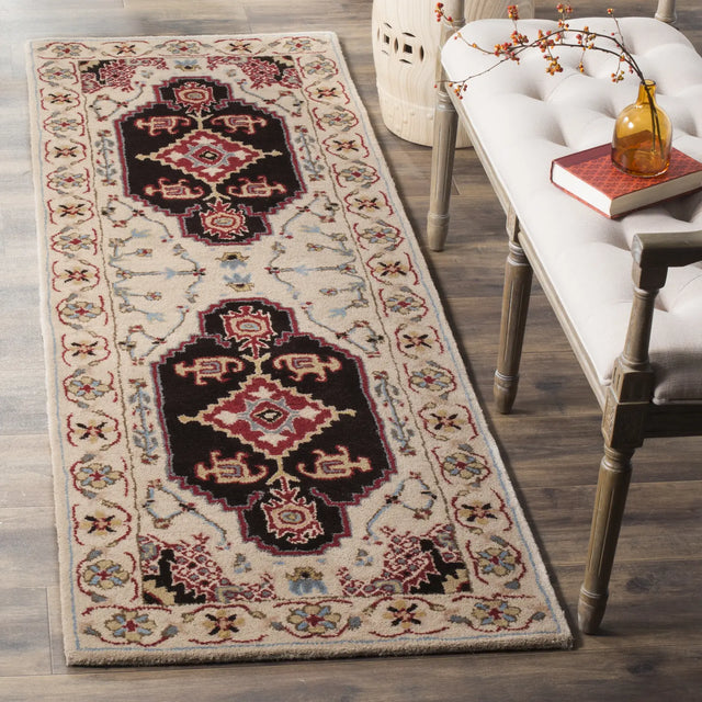 Safavieh Bellagio 2'-3" x 7'-0" Rug in Beige / Black