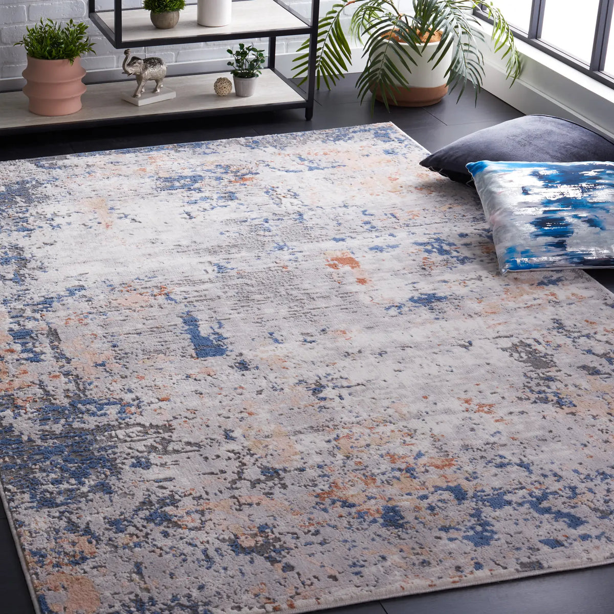 Safavieh Eternal 4'-0" x 6'-0" Rug in Grey / Blue