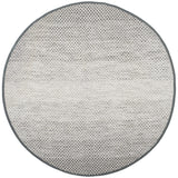 Safavieh Montauk 6'-0" x 6'-0" Rug in Light Grey / Ivory