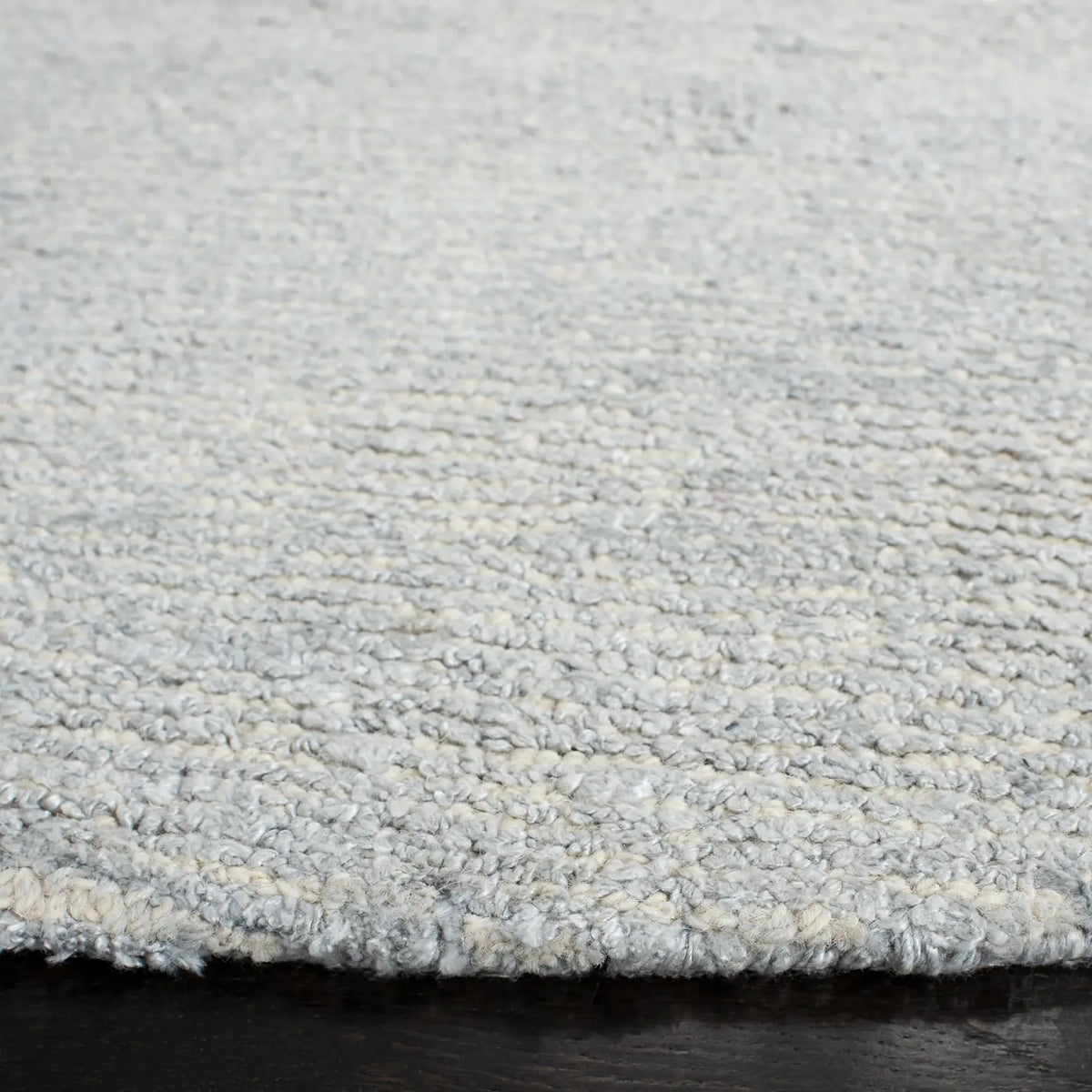 Safavieh Himalaya 6'-0" x 6'-0" Rug in Silver