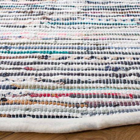 Safavieh Rag Rug 6'-0" x 6'-0" Rug in Ivory / Multi