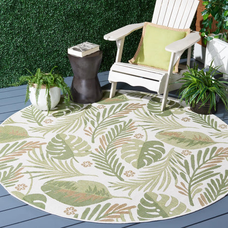 Safavieh Courtyard 6'-7" x 6'-7" Rug in Ivory / Green