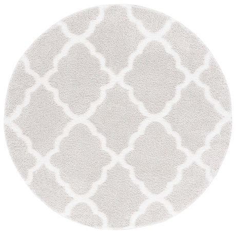 Safavieh Tahoe Shag 6'-7" x 6'-7" Rug in Silver / White