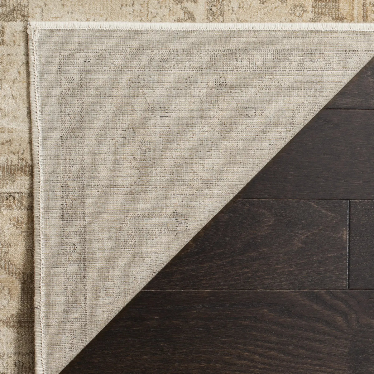 Safavieh Vintage 5'-3" x 7'-6" Rug in Stone