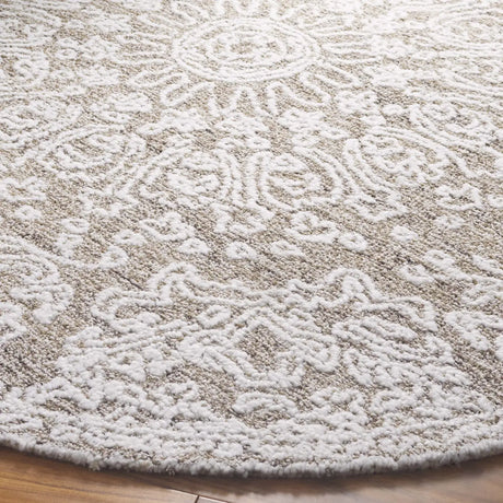 Safavieh Ebony 6'-0" x 6'-0" Rug in Ivory / Brown
