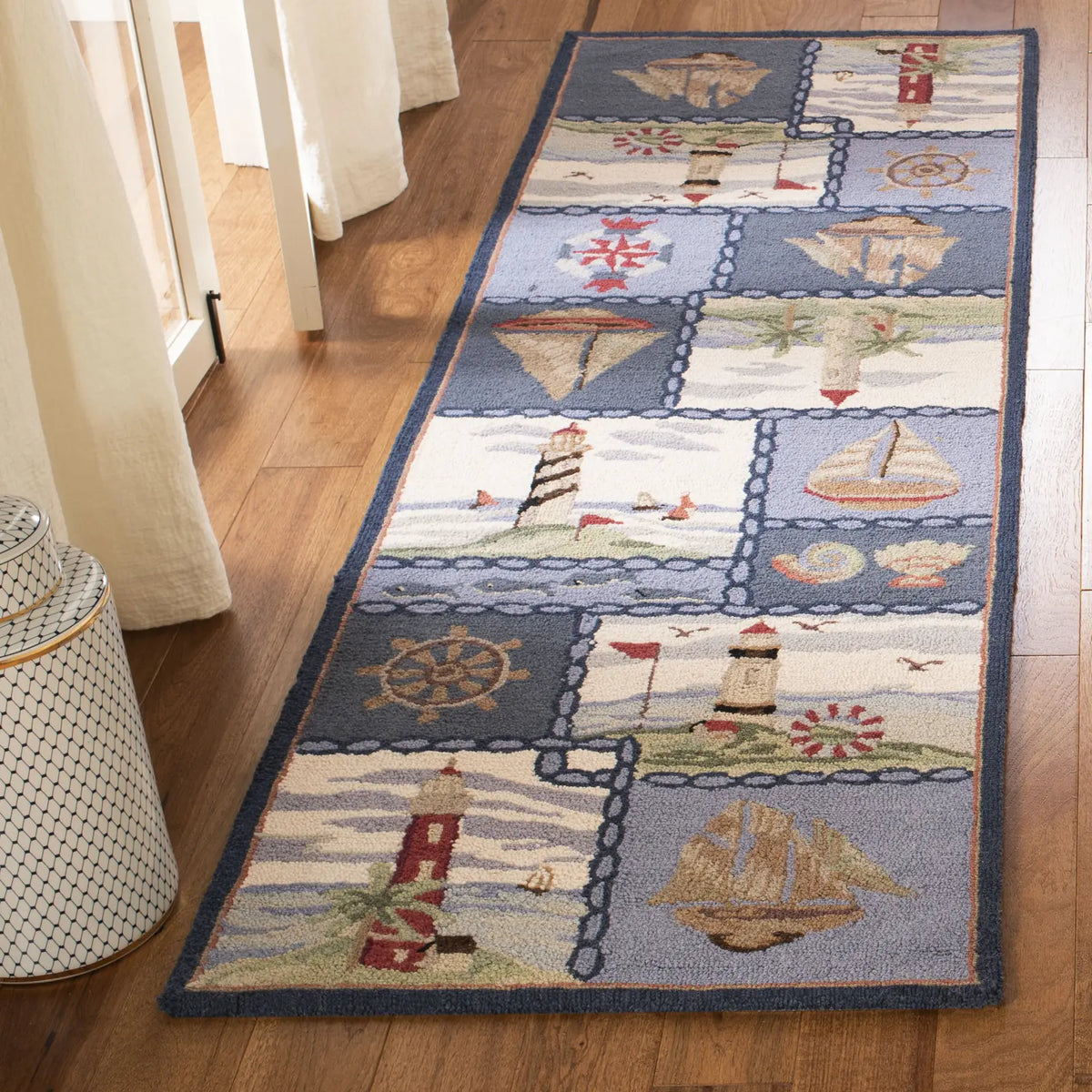Safavieh Chelsea 2'-6" x 8'-0" Rug in Blue