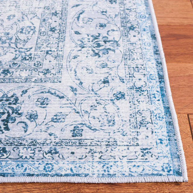 Safavieh Tucson 4'-0" x 6'-0" Rug in Green / Grey
