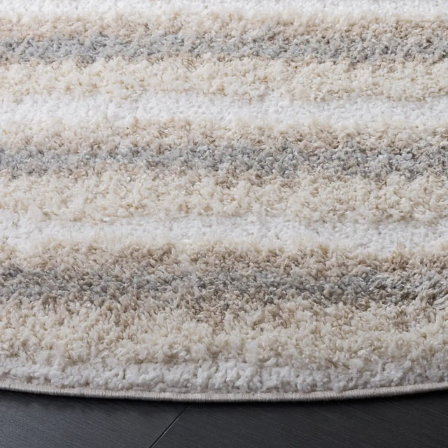 Safavieh Gemma Shag 6'-7" x 6'-7" Rug in Ivory / Beige Grey