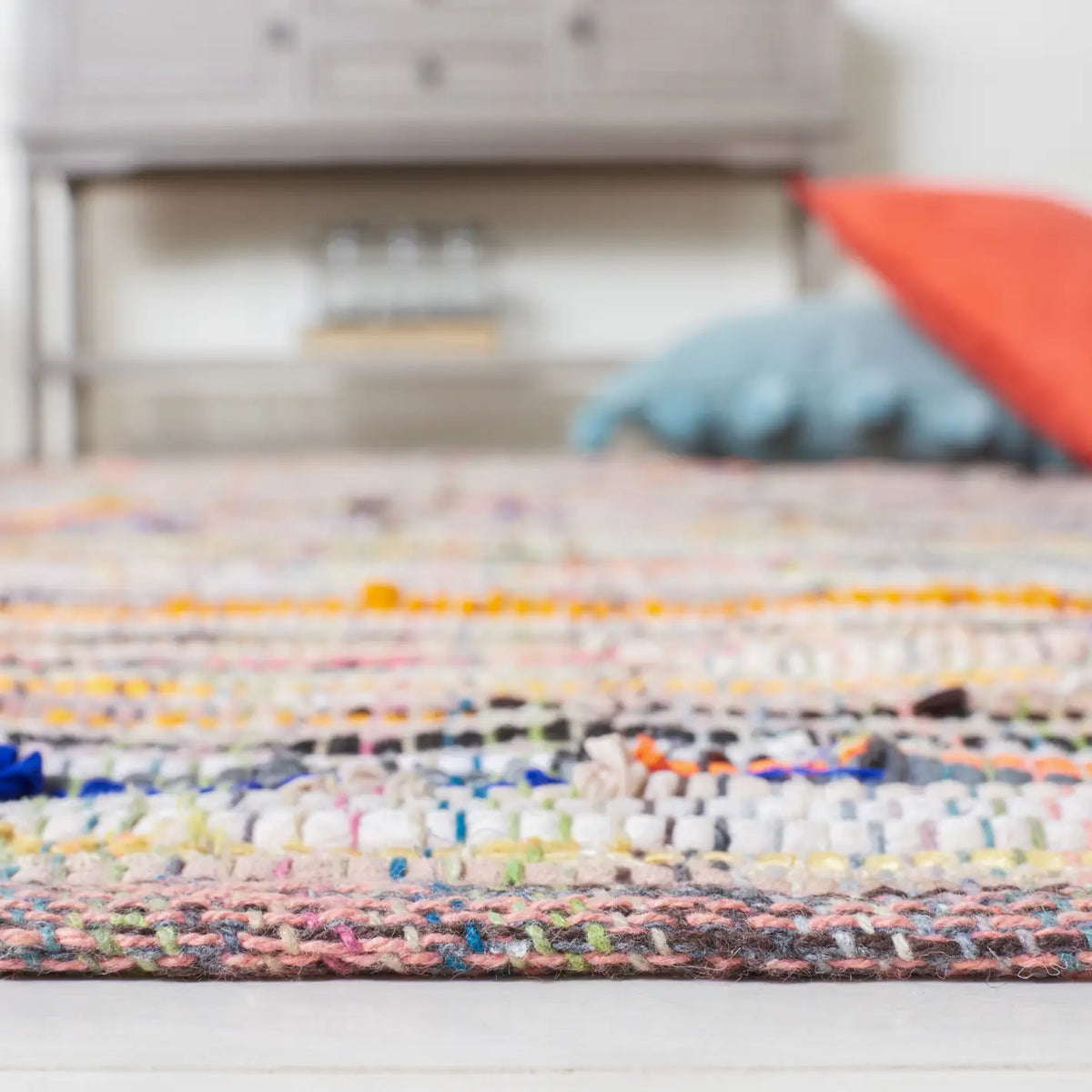 Safavieh Rag Rug 4'-0" x 6'-0" Rug in Ivory / Multi