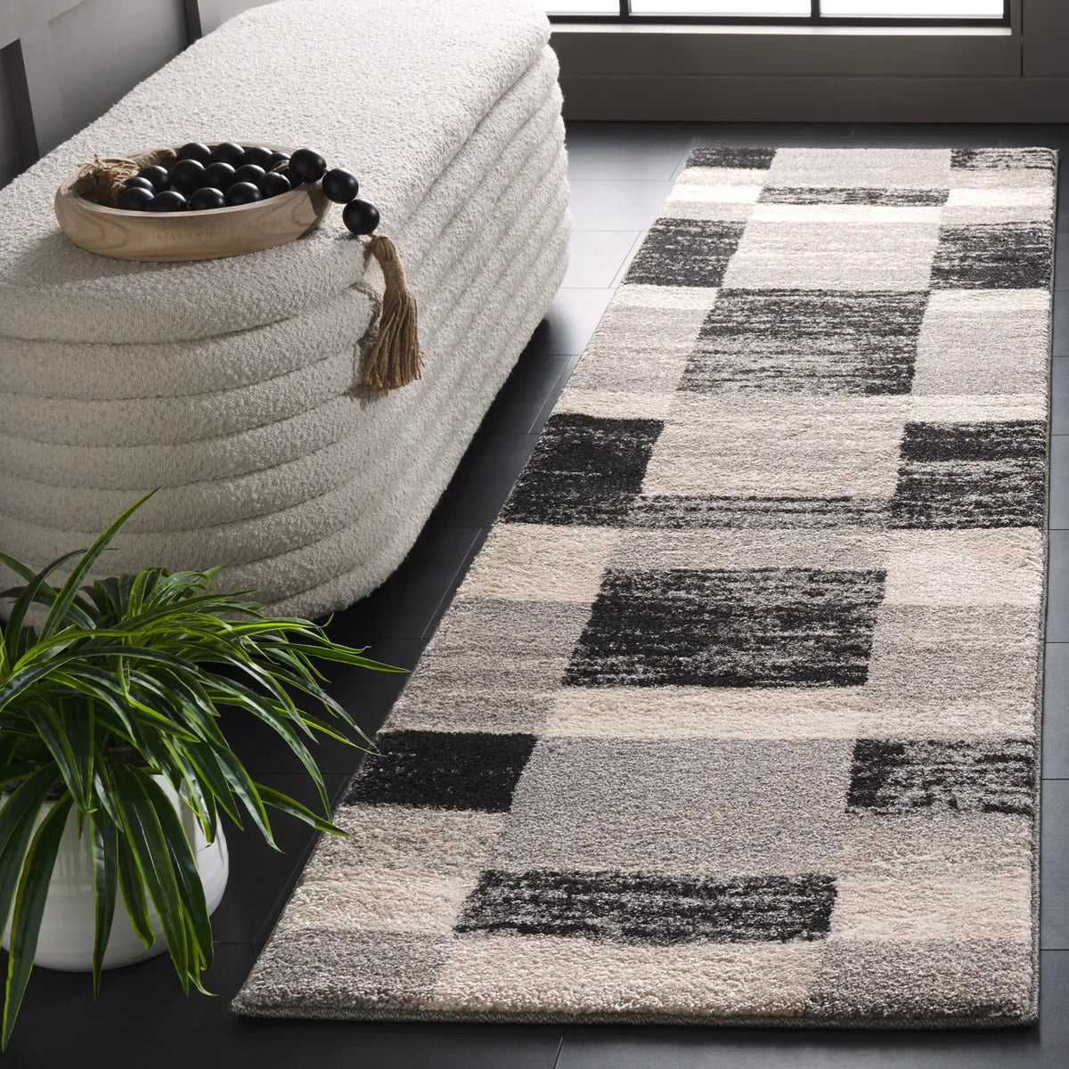 Safavieh Retro 2'-3" x 9'-0" Rug in Black / Light Grey