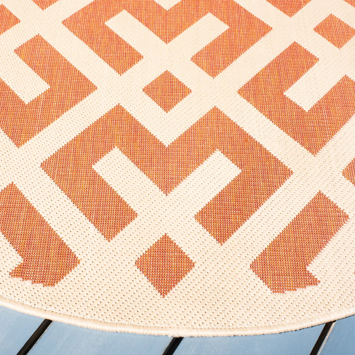 Safavieh Courtyard 5'-3" x 5'-3" Rug in Terracotta / Bone