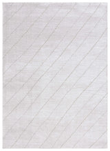 Safavieh Neptune 4'-0" x 6'-0" Rug in Light Grey / Grey