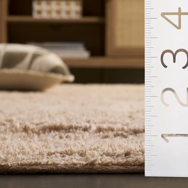 Safavieh Easy Care 4'-0" x 6'-0" Rug in Pink