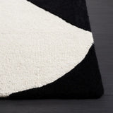 Safavieh Rodeo Drive 4'-0" x 6'-0" Rug in Rust / Black