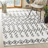 Safavieh Cedar Brook 5'-0" x 8'-0" Rug in Ivory / Black