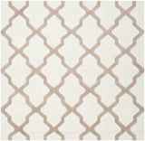 Safavieh Cambridge 6'-0" x 6'-0" Rug in Ivory / Beige