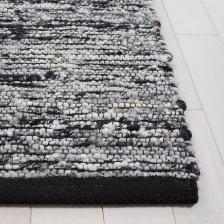 Safavieh Natura 4'-0" x 6'-0" Rug in Black