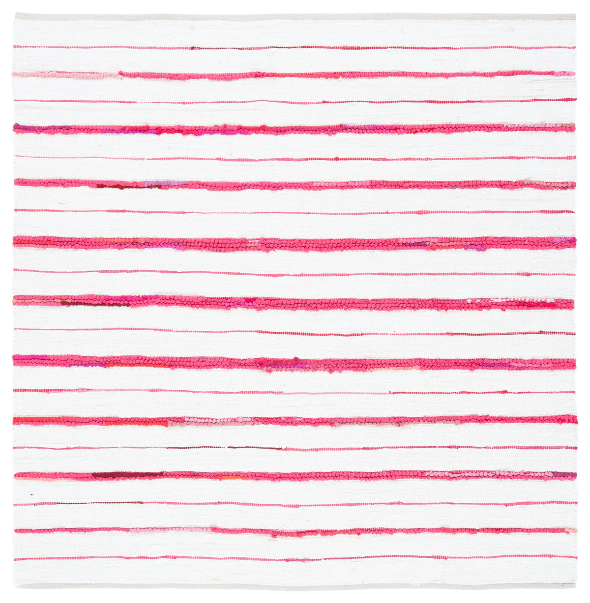 Safavieh Montauk 6'-0" x 6'-0" Rug in Red / Ivory
