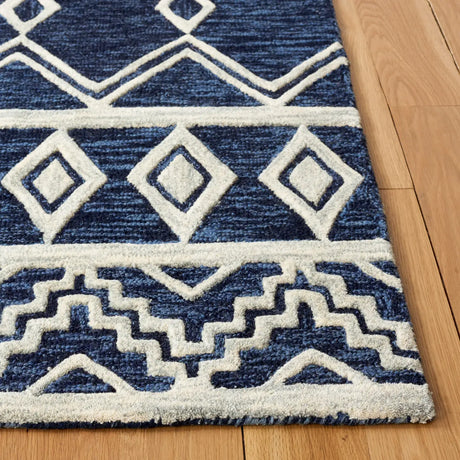 Safavieh Abstract 4'-0" x 6'-0" Rug in Navy / Ivory