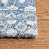 Safavieh Micro-Loop 4'-0" x 6'-0" Rug in Blue / Ivory