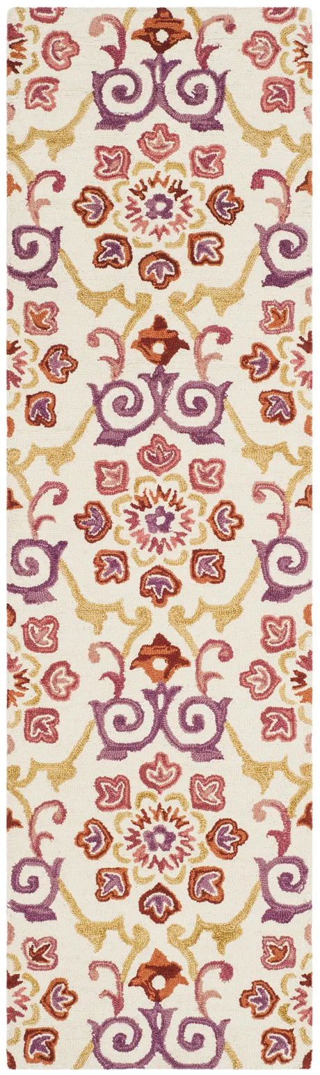 Safavieh Suzani 2'-3" x 8'-0" Rug in Ivory / Rust