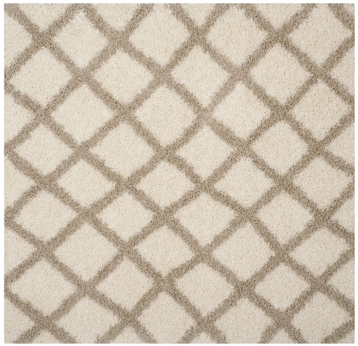 Safavieh Sgd-Dallas Shag 6'-0" x 6'-0" Rug in Ivory / Beige