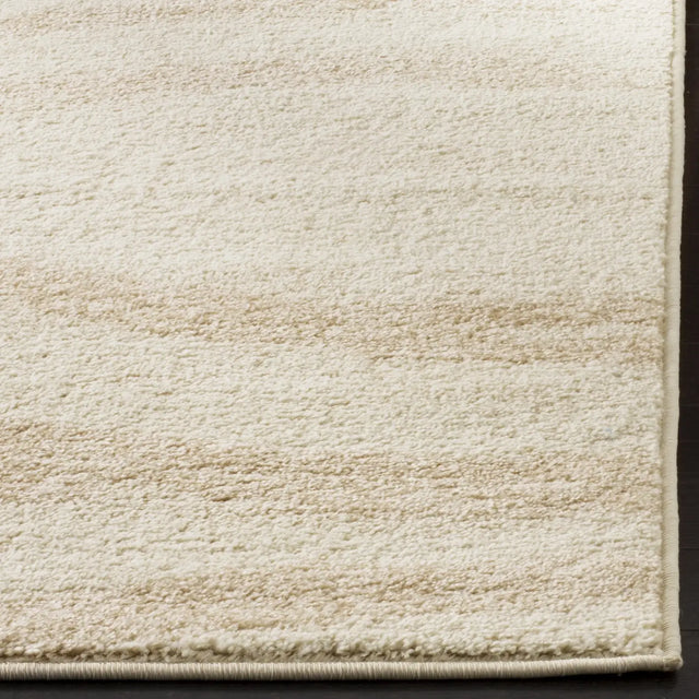 Safavieh Adirondack 4'-0" x 6'-0" Rug in Cream / Champagne
