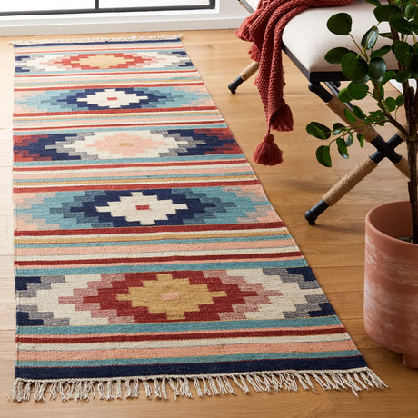 Safavieh Kilim 2'-3" x 9'-0" Rug in Light Pink / Blue