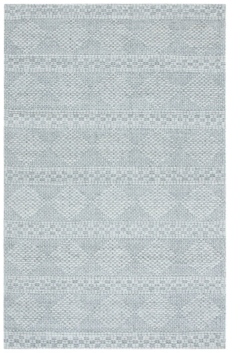 Safavieh Marbella 4'-0" x 6'-0" Rug in Silver / Grey