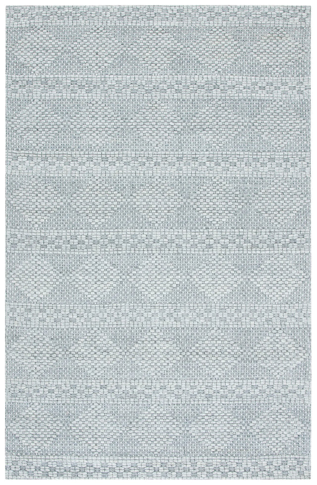 Safavieh Marbella 4'-0" x 6'-0" Rug in Silver / Grey