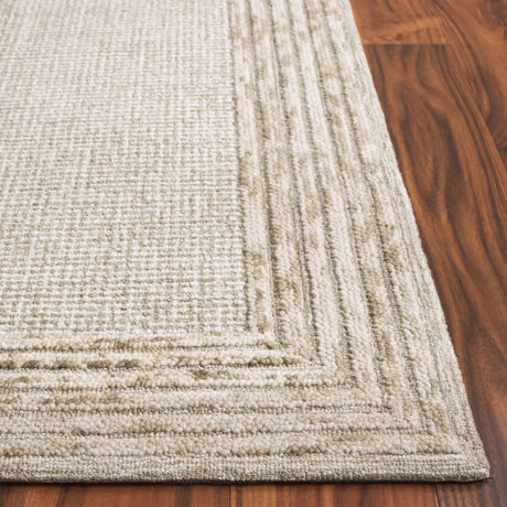 Safavieh Ebony 4'-0" x 6'-0" Rug in Light Green / Beige