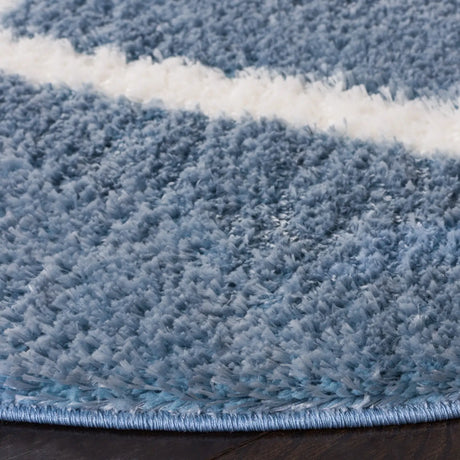 Safavieh Tahoe Shag 6'-7" x 6'-7" Rug in Blue / White