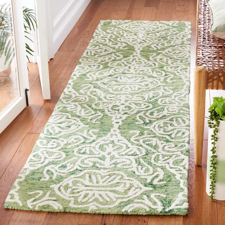 Safavieh Blossom 2'-3" x 8'-0" Rug in Green / Ivory