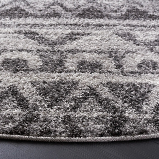 Safavieh Adirondack 6'-0" x 6'-0" Rug in Ivory / Charcoal